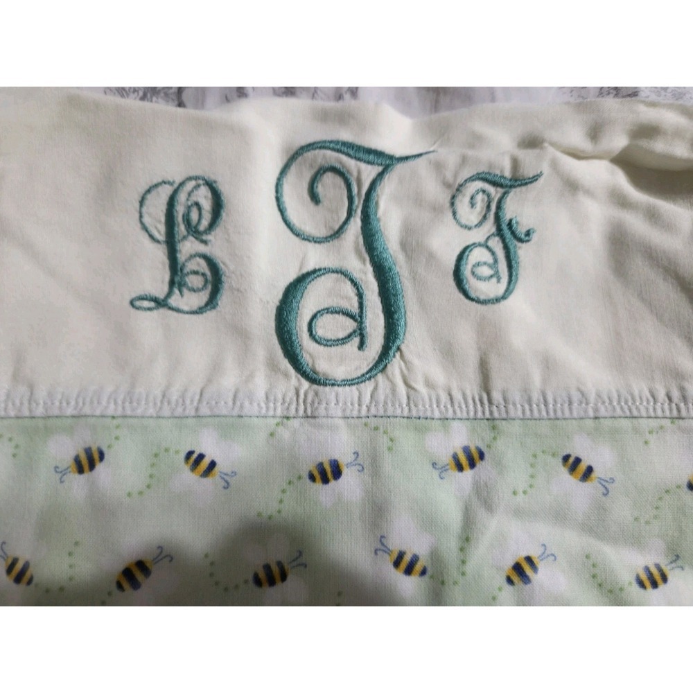 Vintage Embroidered Busy Bees Sage Green Standard Pillowcases - Picture 4 of 4